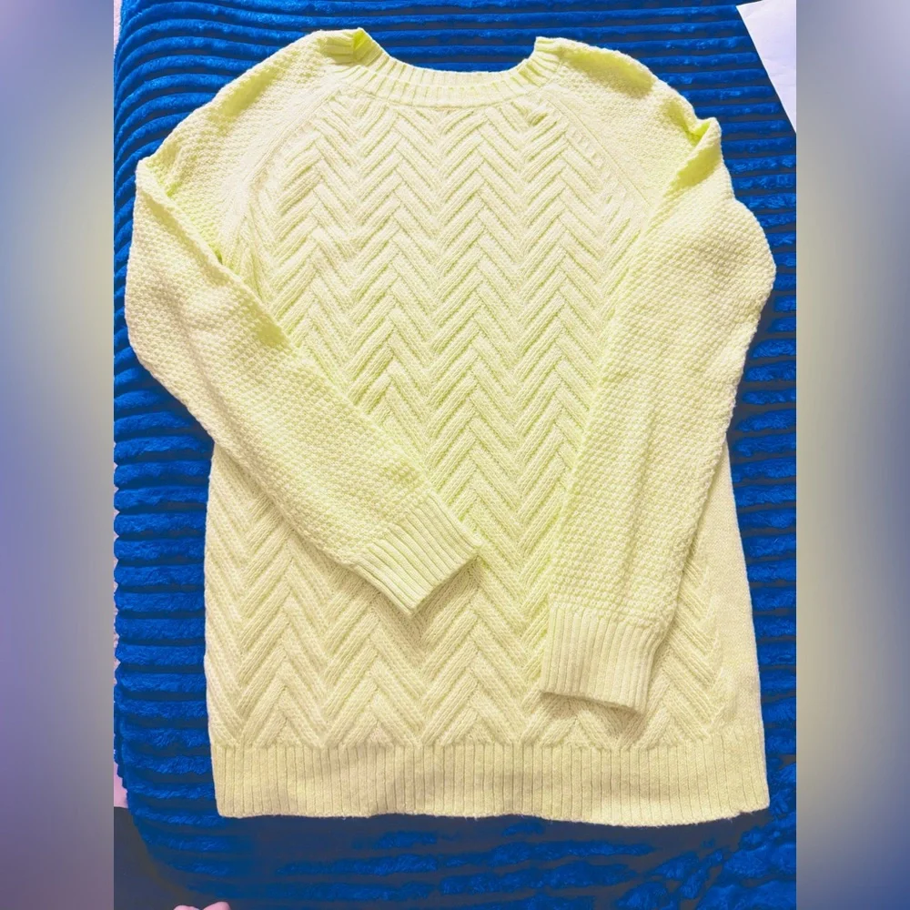 Lime Green Knit Sweater - Picture 1 of 5